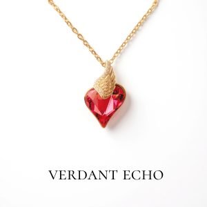 Artificial crystal heart-shaped wings necklace